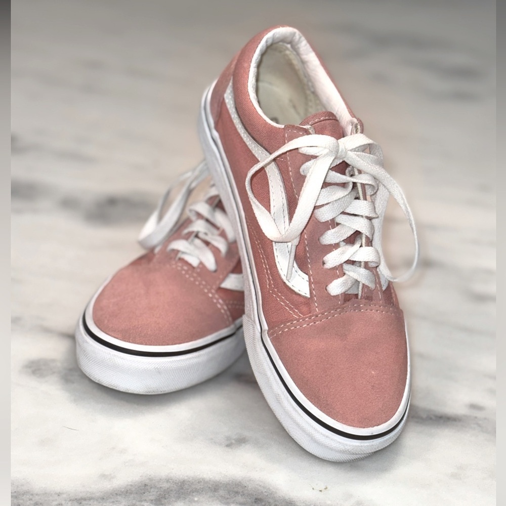 Vans Kids Old Skool Suede/Canvas Sneaker Rosette/True White Size 4 Like New - Picture 9 of 9